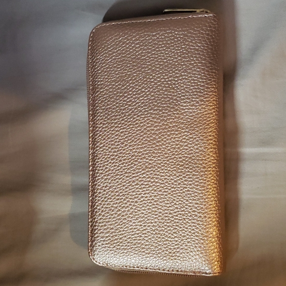 New Rose Gold wallet - Picture 2 of 3